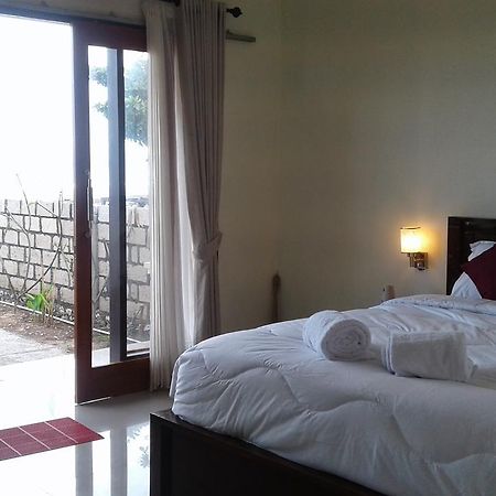 Cave Beach Bungalow Semaya Exterior photo