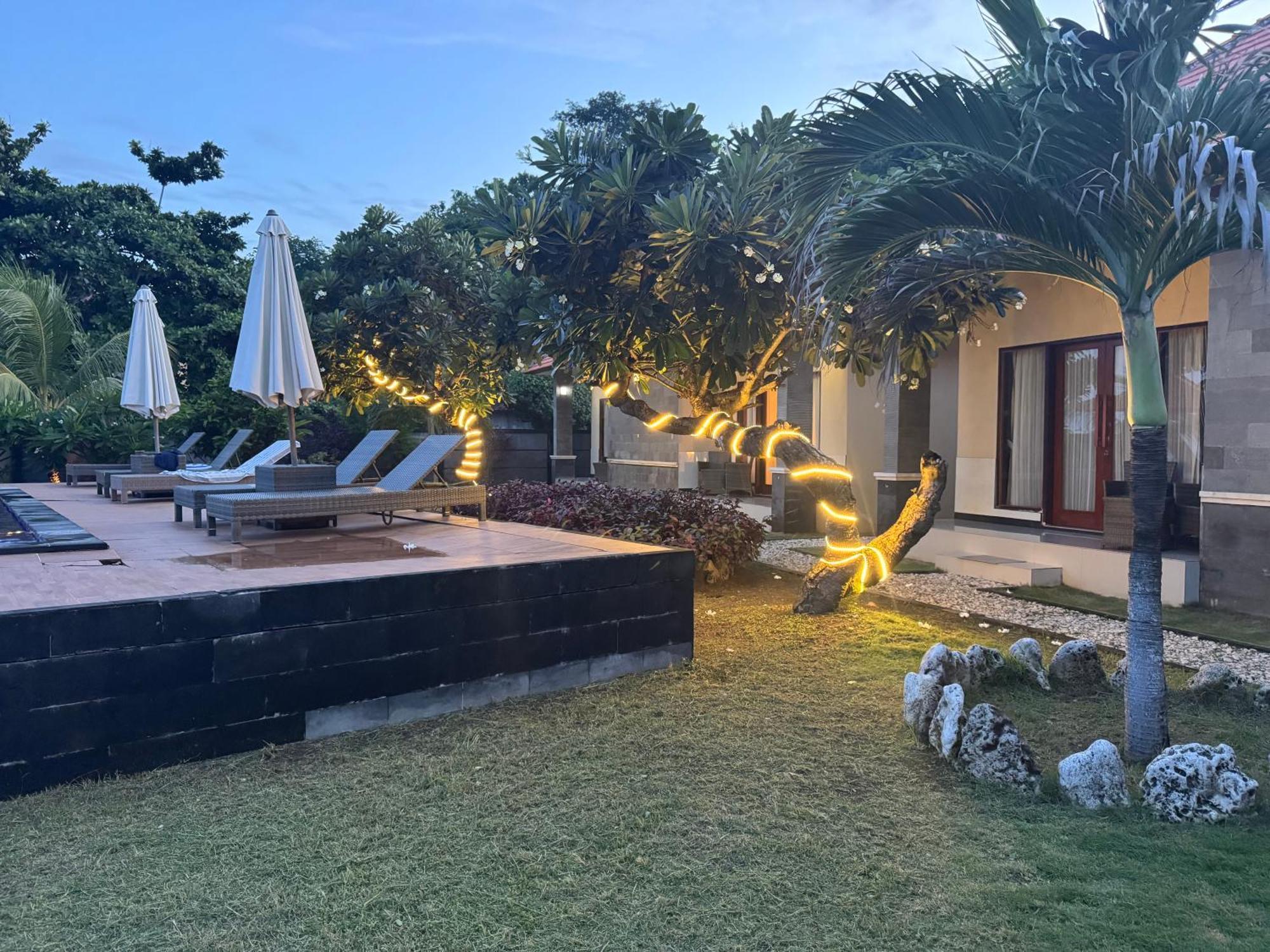 Cave Beach Bungalow Semaya Exterior photo